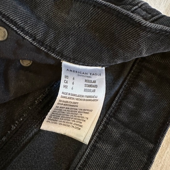 American Eagle Straight Leg Distressed Jeans - Picture 2 of 3